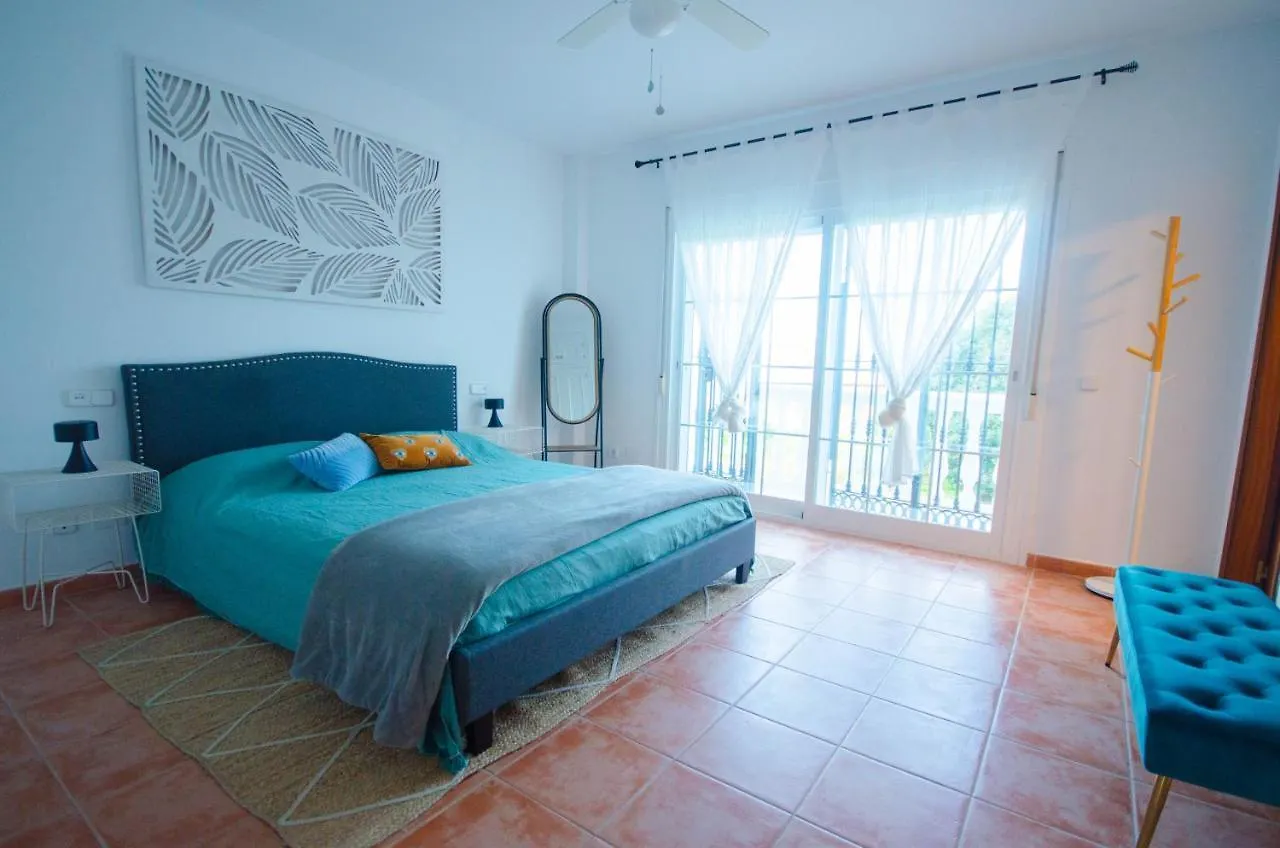 אסטפונה Villa El Dorado ספרד