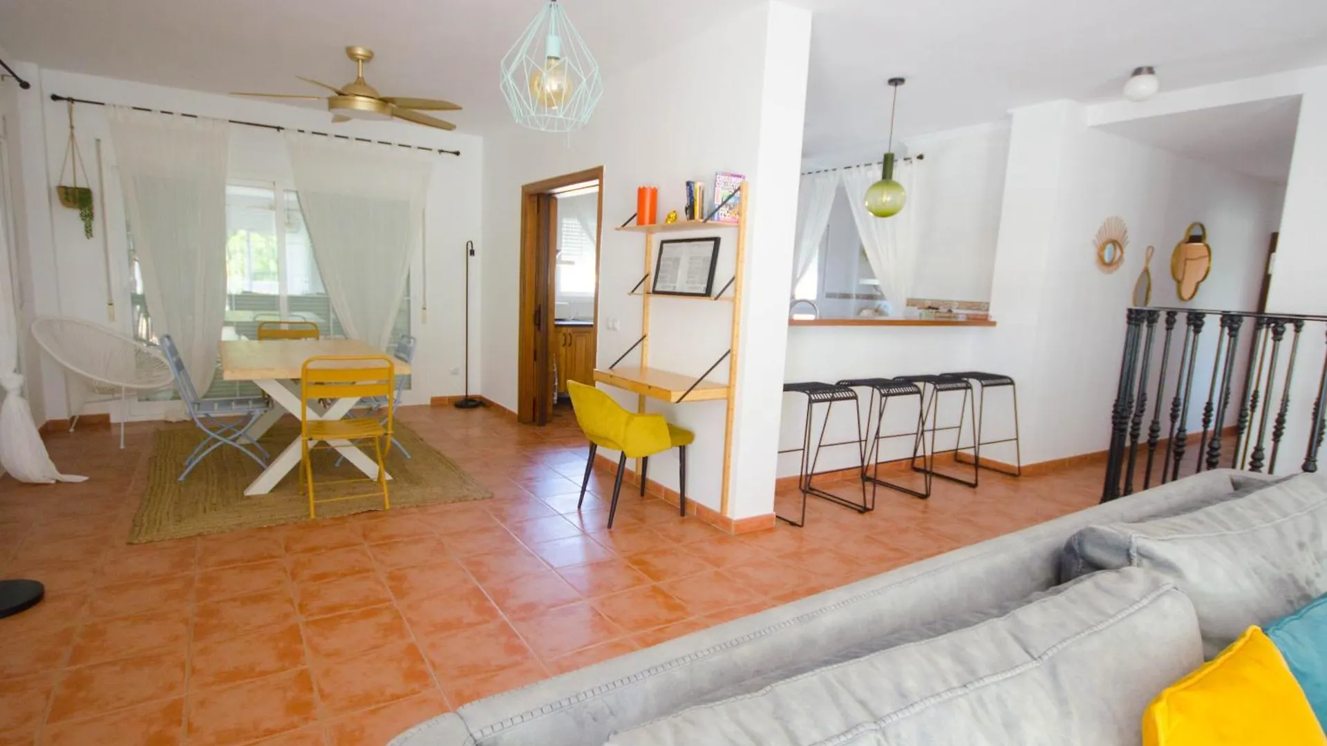 אסטפונה Villa El Dorado